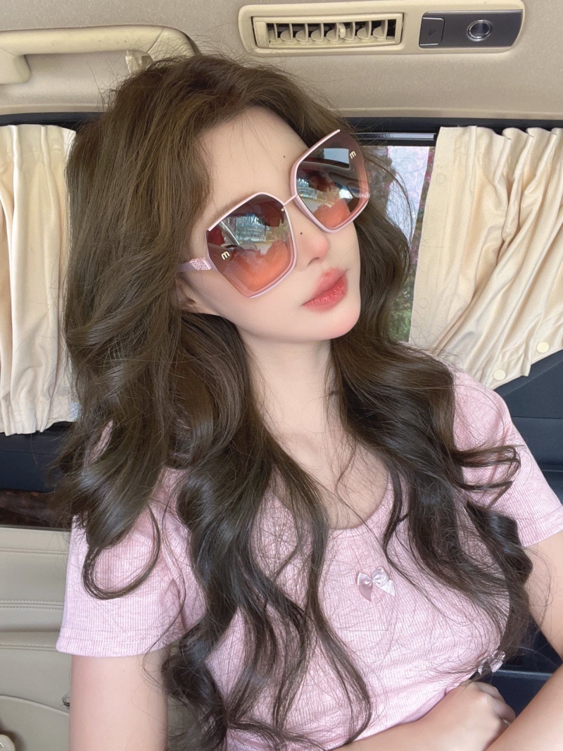 Miu miu Sunglasses